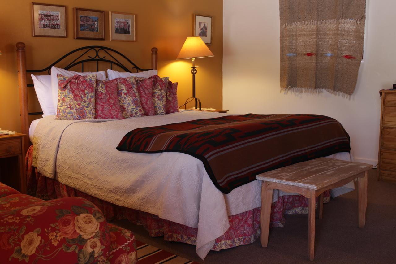 Inn On The Rio タオス エクステリア 写真